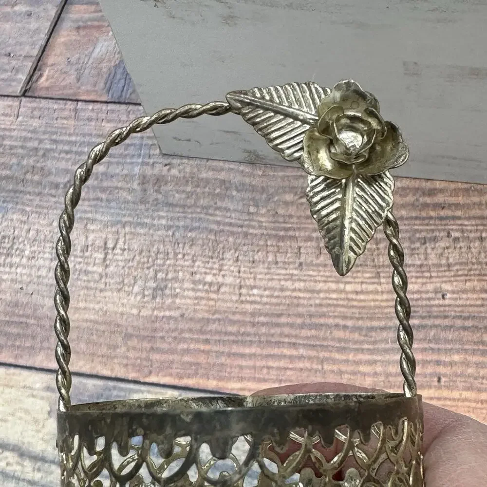 Vintage Silver Plated Filigree Heart Shaped Basket‎ Trinket Holder w Rose